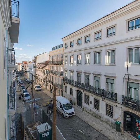 Lovelystay - Peaceful Central Apartment I Lisbon Bagian luar foto