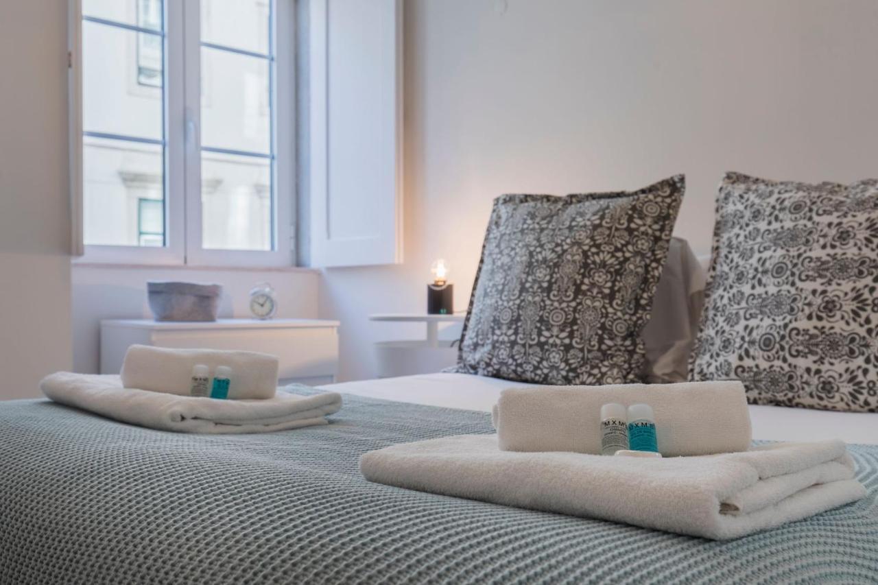 Lovelystay - Peaceful Central Apartment I Lisbon Bagian luar foto