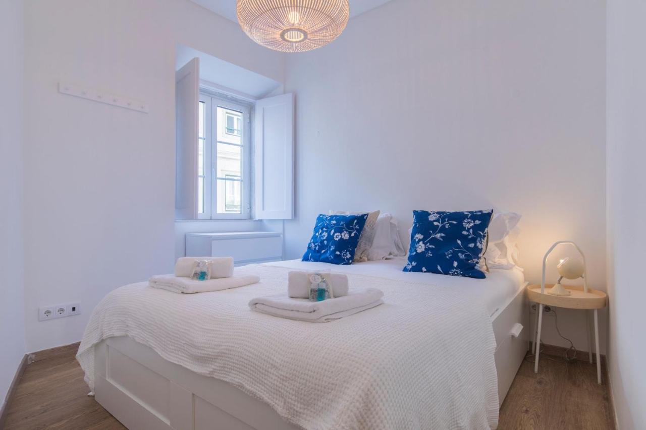 Lovelystay - Peaceful Central Apartment I Lisbon Bagian luar foto