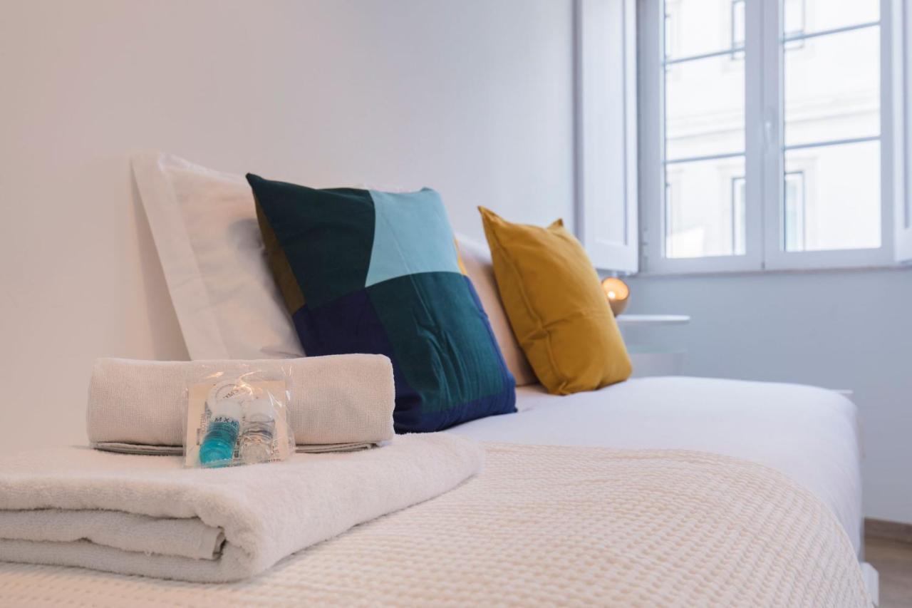 Lovelystay - Peaceful Central Apartment I Lisbon Bagian luar foto
