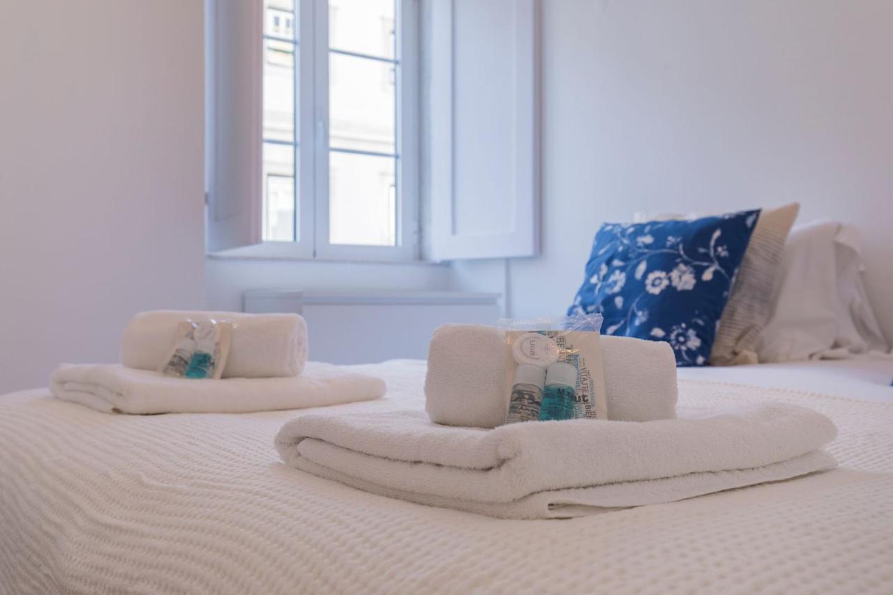 Lovelystay - Peaceful Central Apartment I Lisbon Bagian luar foto