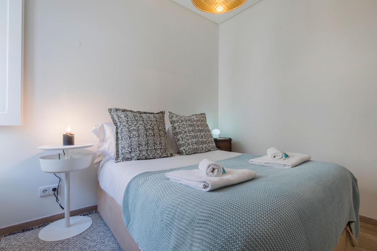 Lovelystay - Peaceful Central Apartment I Lisbon Bagian luar foto